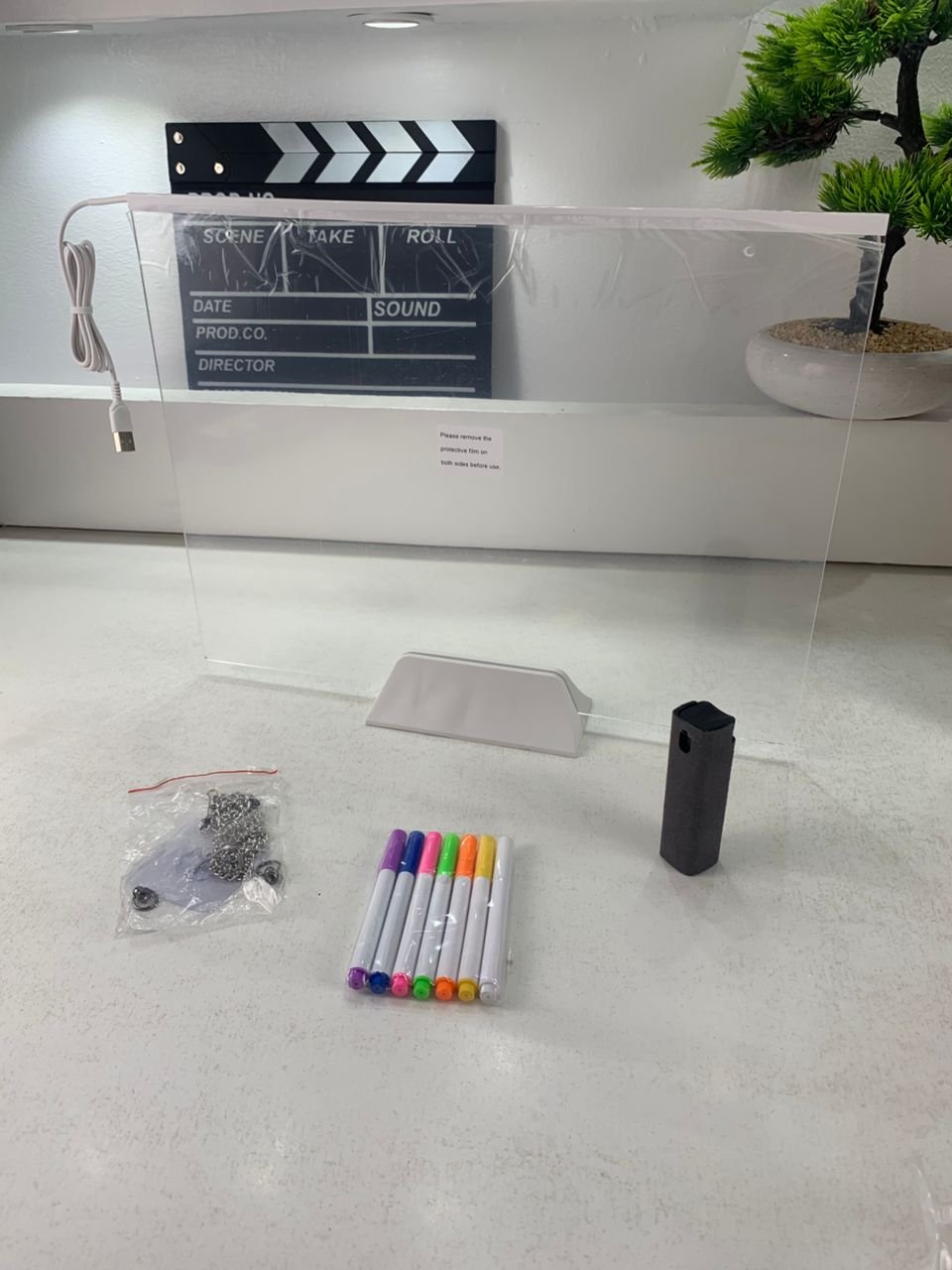 Tableau à Dessin LED coloré avec 7 stylos 40x30cm – لوحة مضيئة للرسم والتلوين - الصورة 2