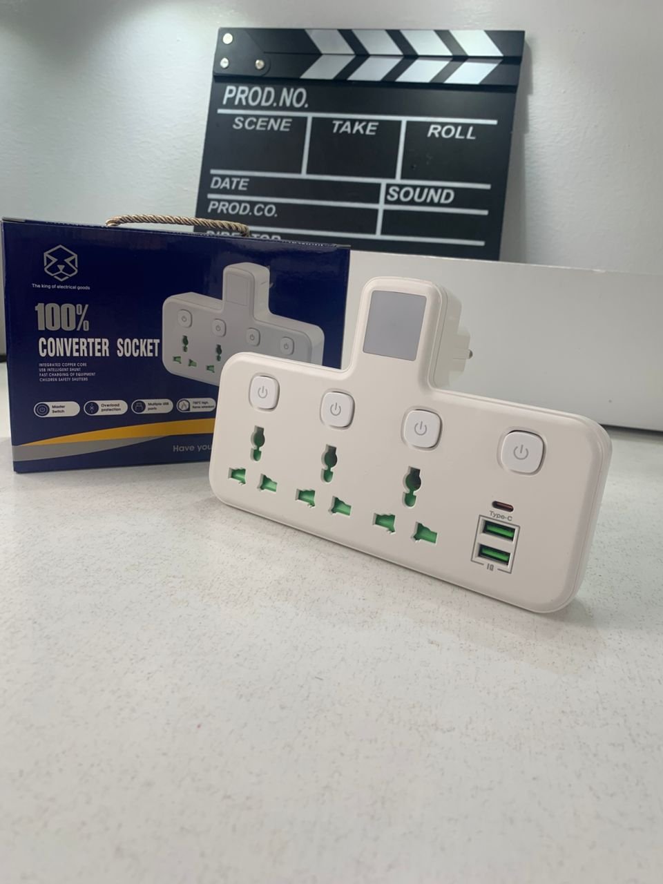 Multiprise Murale LED avec 2 ports USB-A et 1 port USB-C (charge rapide) – مقبس طاقة مقبس طاقة مع منافذ شحن - الصورة 4