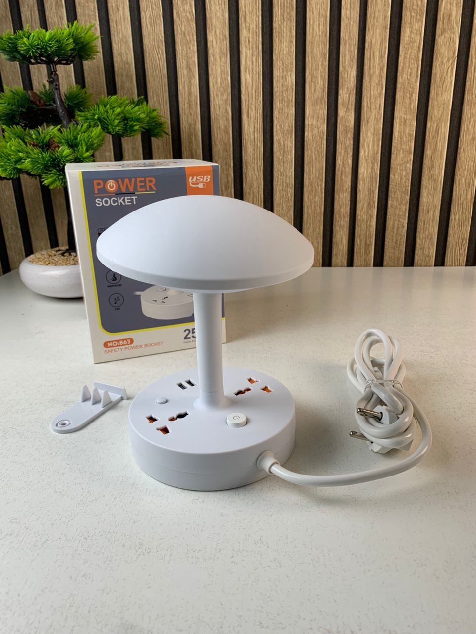 Multiprise et lampe de bureau 2500W avec USB Ports à intensité variable 3 couleurs - الصورة 2