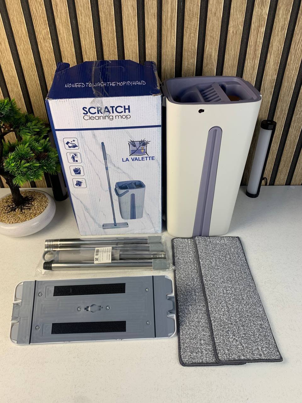 Balai-serpillère plat avec seau à deux compartiments et lingettes en microfibre - ممسحة مايكروفيبر مع دلو بغرفتين للفصل بين الماء النظيف - الصورة 13