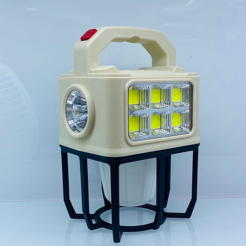 ⁦Lampe de camping à énergie solaire à 3 modes – مصباح يدوي للتخييم ب 3 أوضاع يعمل بالطاقة الشمسية⁩ - الصورة ⁦3⁩