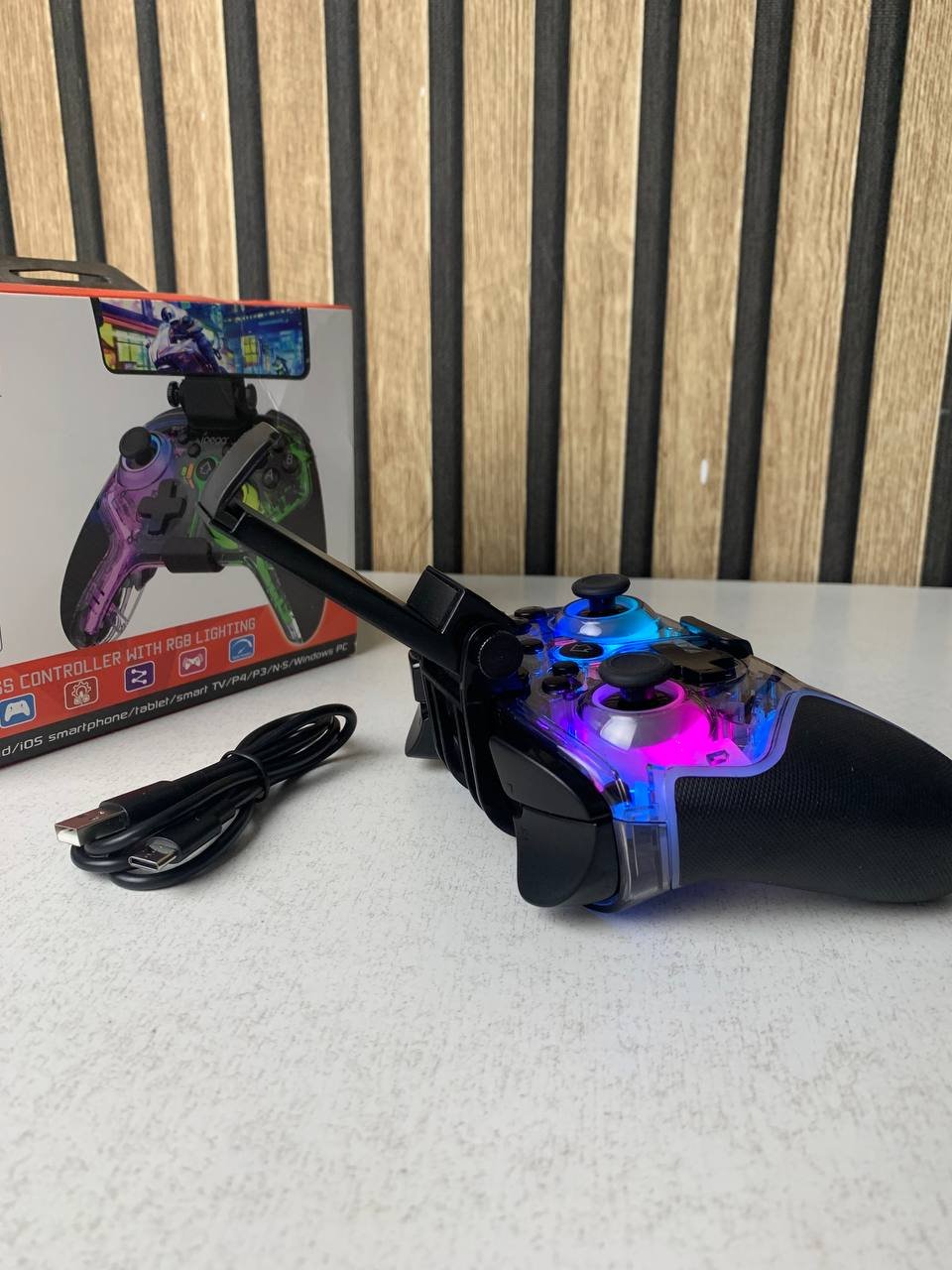 ⁦Manette de jeu sans fil IPEGA PG-9666TH avec poignets lumineux RGB - يد تحكم لاسلكية⁩ - الصورة ⁦11⁩