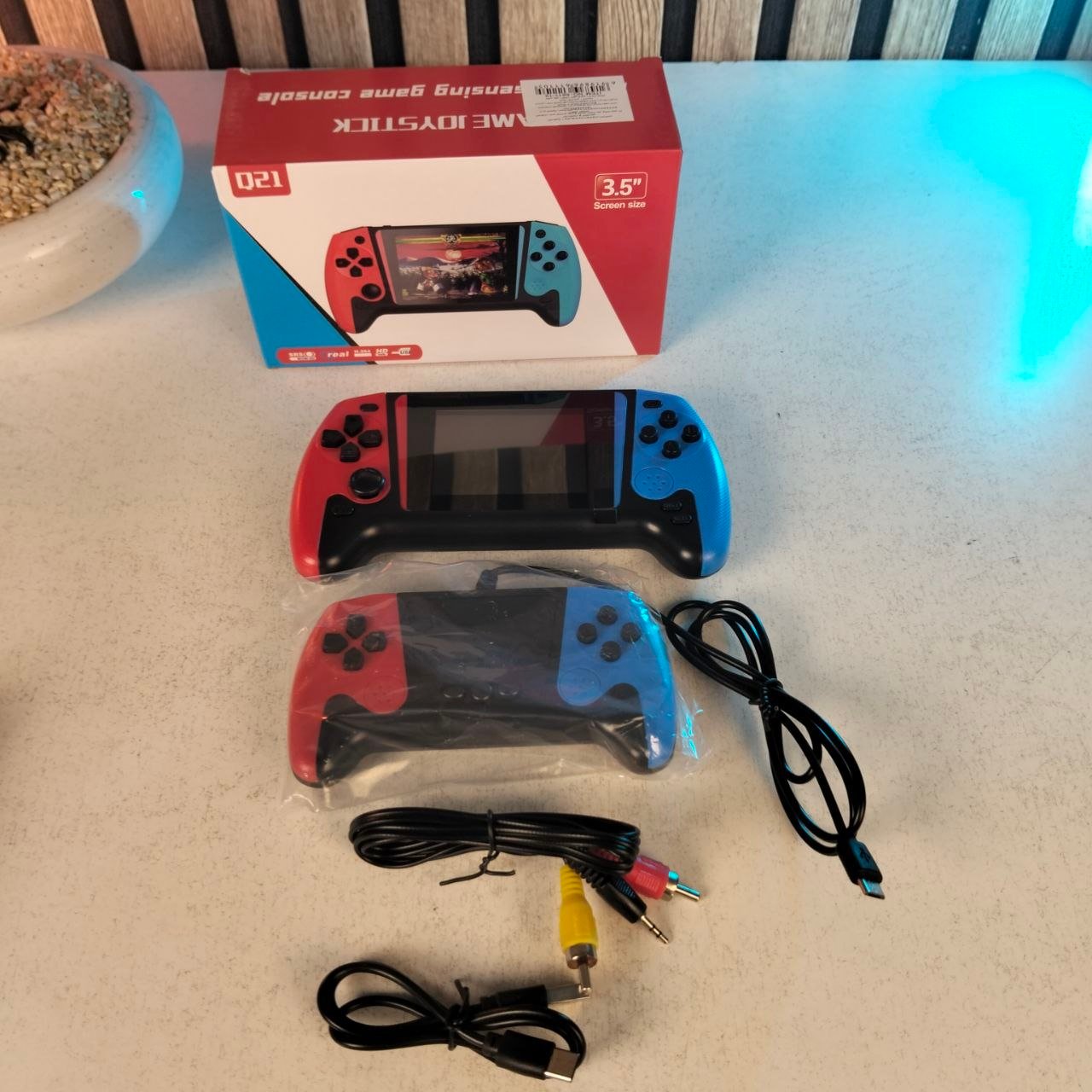 Console de Jeux Rétro Portable avec 500+ Jeux Classiques et Manette Supplémentaire - جهاز الألعاب المحمول ريترو بـ 500 لعبة كلاسيكية مع ذراع تحكم إضافي - الصورة 2