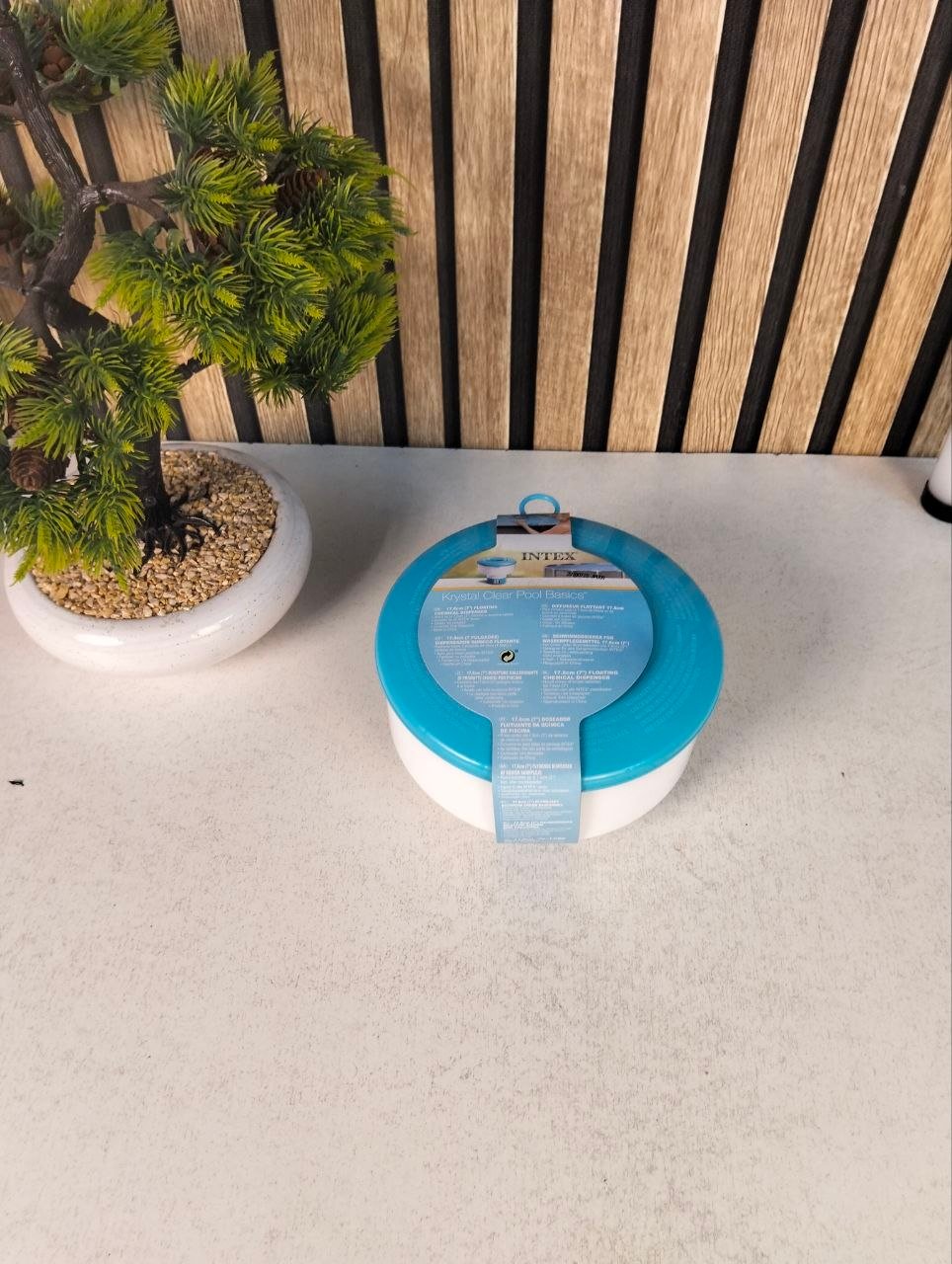 Diffuseur de Chlore Flottant Intex 29041 pour Piscines et Spa - موزع أقراص الكلور العائم للمسابح من إنتكس (7 بوصة) - الصورة 2
