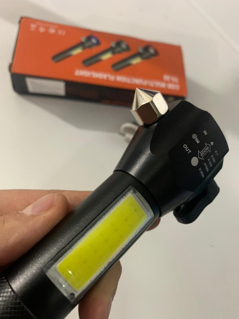 Lampe de poche rechargeable à LED avec brise vitre intégré - 300 Lumens - الصورة 3