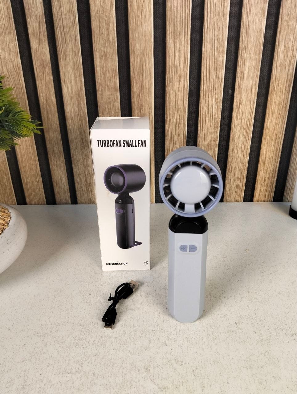 Mini Ventilateur Turbo Sans Pales - 100 Vitesses Réglables et Rechargeable USB - مروحة التوربو الذكية بدون شفرات مع 100 سرعة قابلة للتعديل - الصورة 5