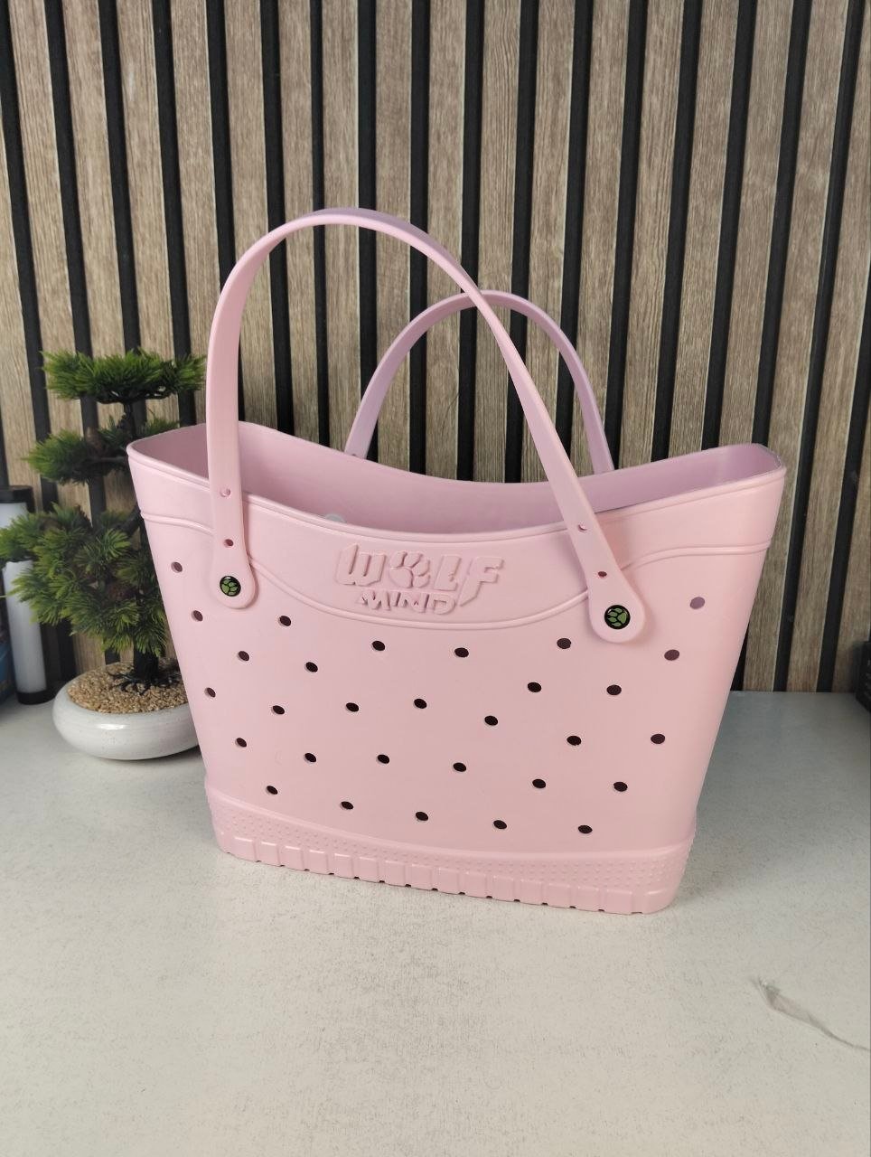Sac de Plage Eva et Silicone Garni de Trous Grand Cabas Imperméable Tendance pour Été - حقيبة الشاطئ السيليكونية العصرية المقاومة للماء - الصورة 5