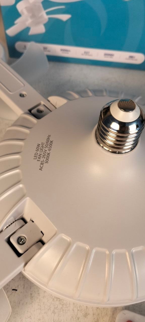 ⁦Ventilateur de Plafond LED Drone F4 avec Télécommande et Variateur - مروحة سقف ومصباح بتصميم الدرون مع ريموت كنترول⁩ - الصورة ⁦2⁩