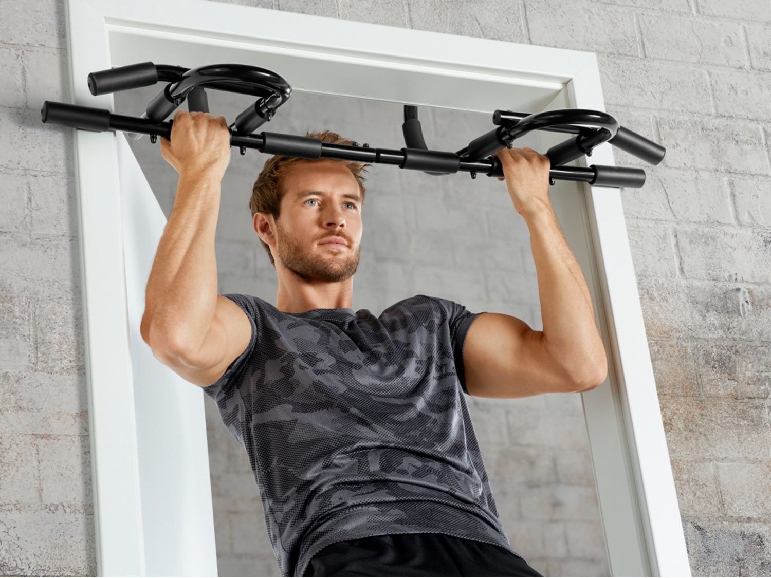 ⁦Barre a fix Extreme de traction Iron Gym  multifonctionnelle antidérapant⁩ - الصورة ⁦2⁩