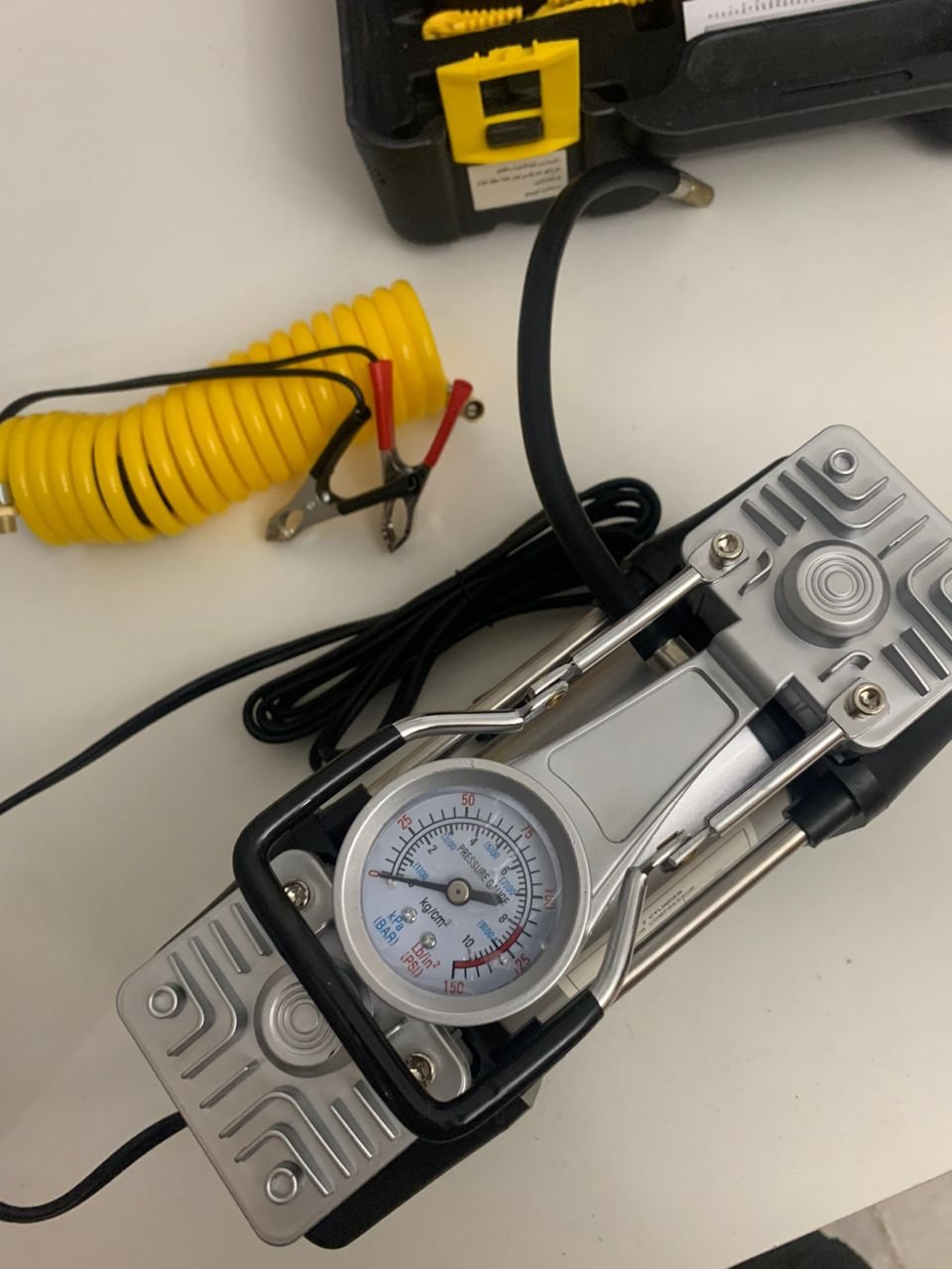 Compresseur d’Air Double Cylindre SHREESAMP avec Kit de réparation 12V -150PSI – مضخة هواء مزدوجة الأسطوانة مع أدوات التصليح - الصورة 3