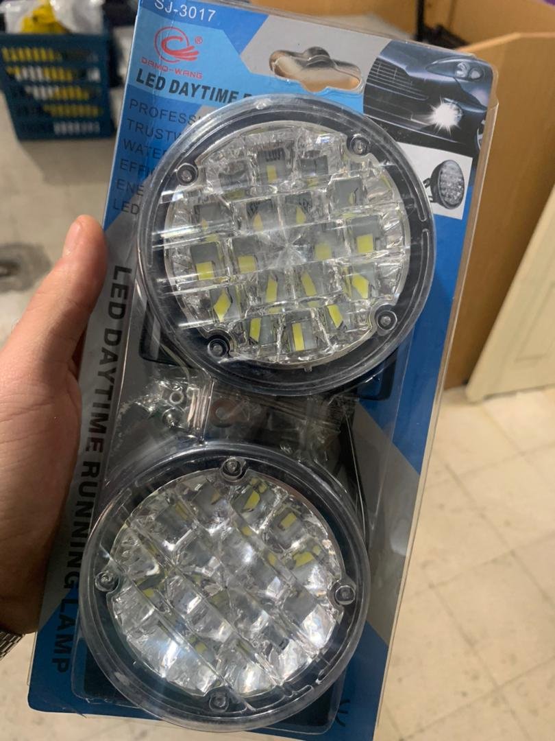 ⁦Feux Antibrouillard 2 Pièces 12V 18LED Pour Toutes Les Voitures⁩ - الصورة ⁦2⁩