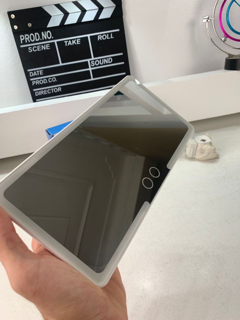 Miroir de courtoisie rechargeable double buttons avec 3 modes d’éclairage – مرآة مكياج مضيئة للسيارات - الصورة 3