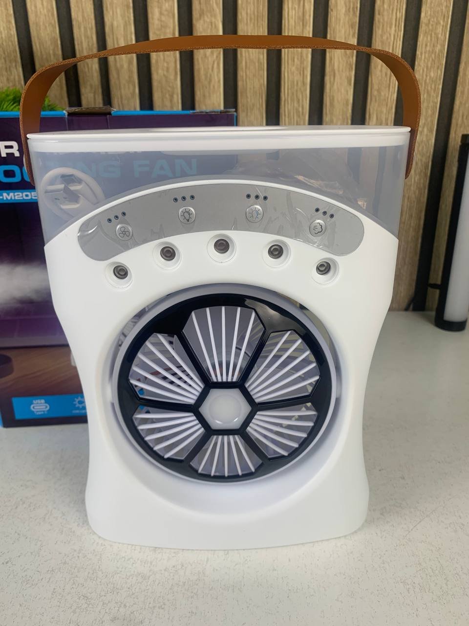 Ventilateur Brumisateur de Bureau Portable USB avec Éclairage - مروحة المكتب الذكية برذاذ الماء والترطيب بـ 3 سرعات