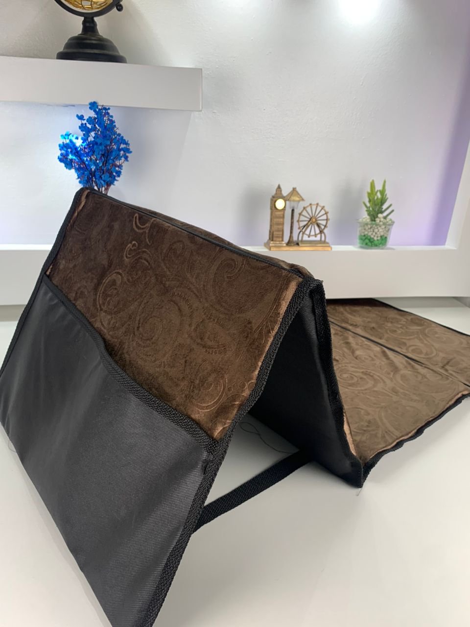 Tapis de Prière Sultan Pliable avec Dossier – سجادة صلاة سلطان قابلة للطي مع مسند ظهر