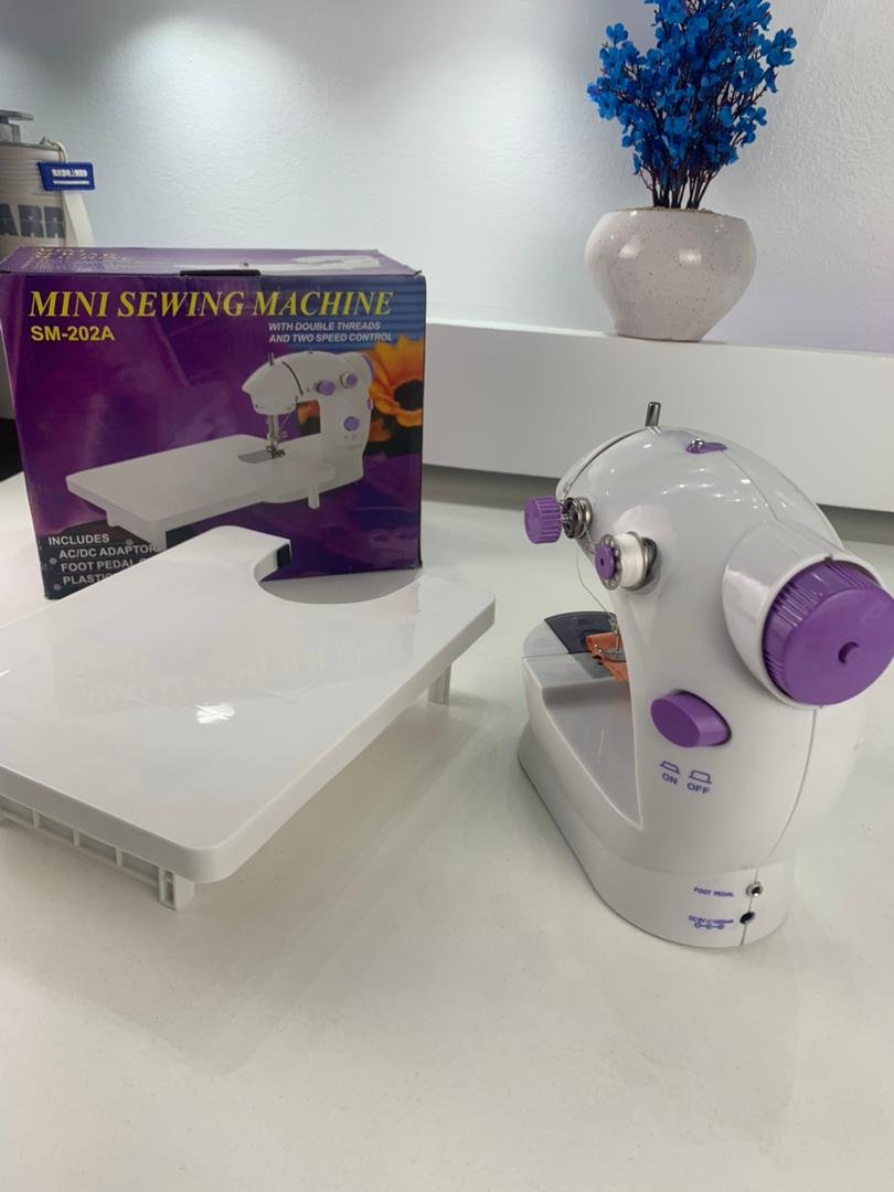Machine à Coudre Électrique Portable avec Table – ماكينة خياطة كهربائية محمولة مع طاولة