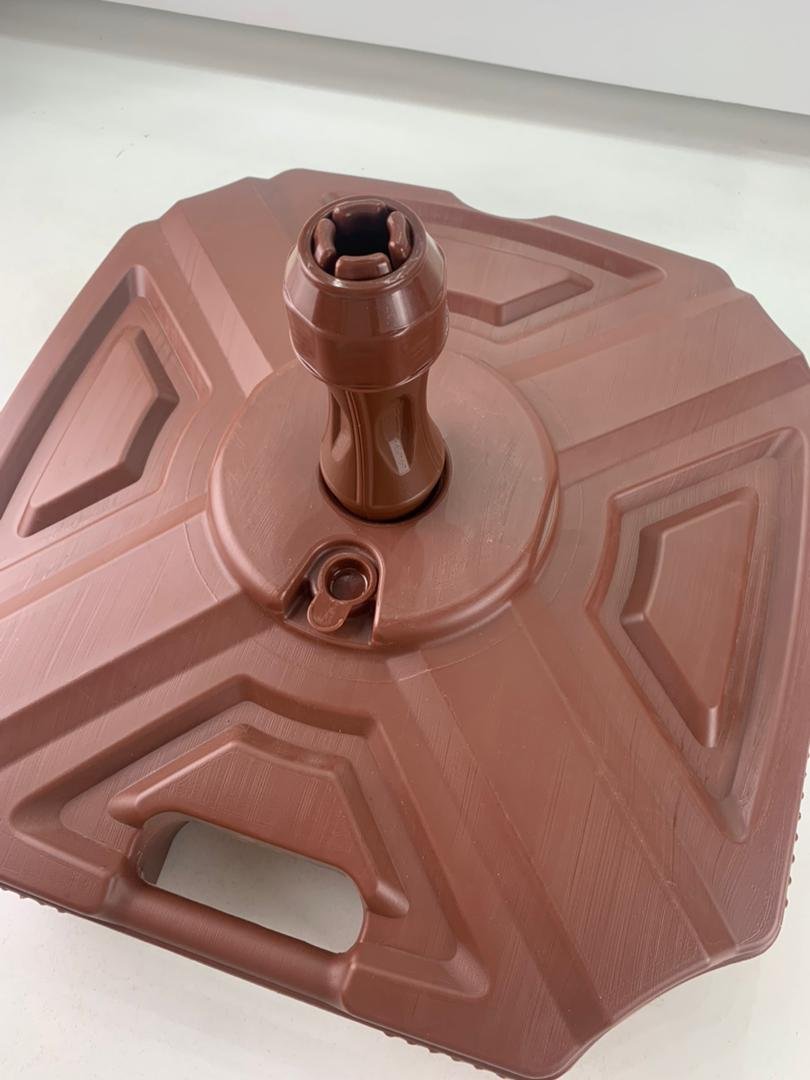 Support Parasol en Polypropylène Durable – حامل مظلة شمسية