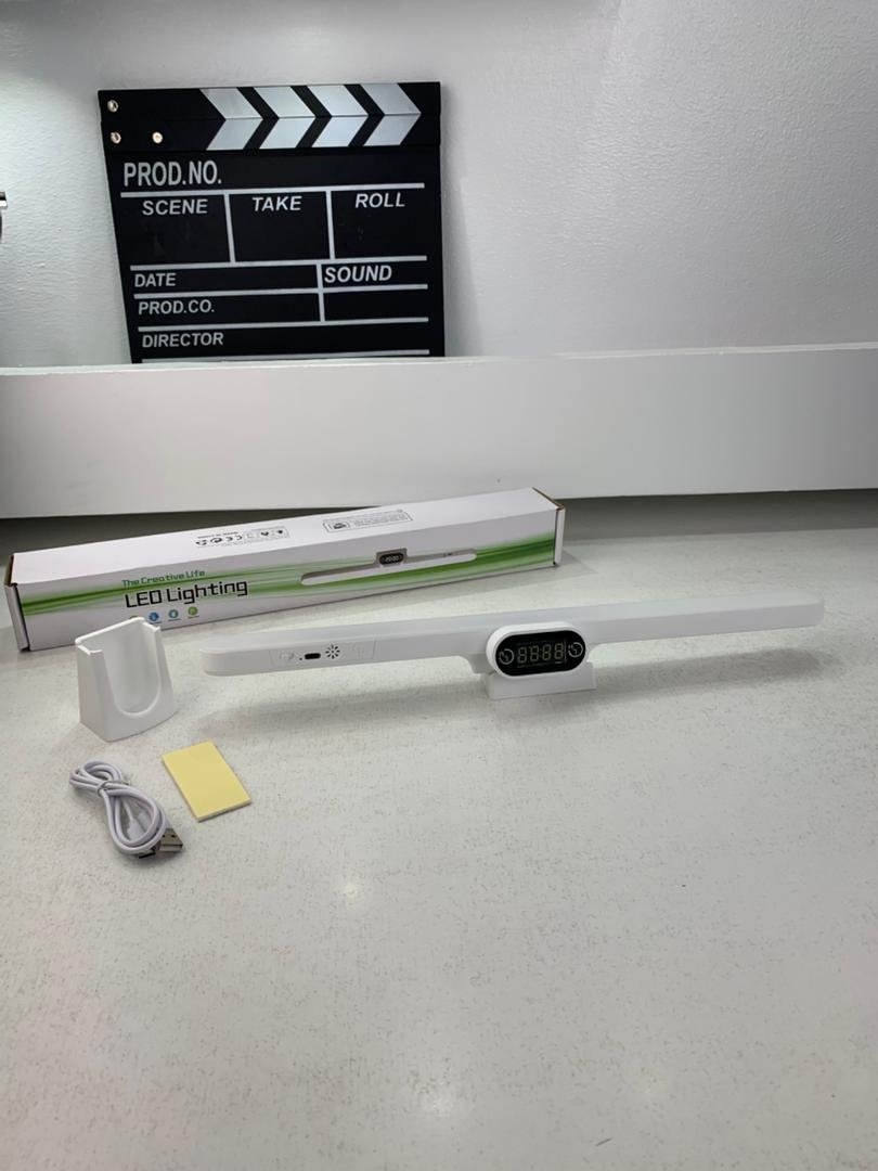 Barre lumineuse LED rechargeable tactile avec 3 modes de couleurs et minuterie GM – مصباح مغناطيسي قابل للتثبيت في عدة أماكن