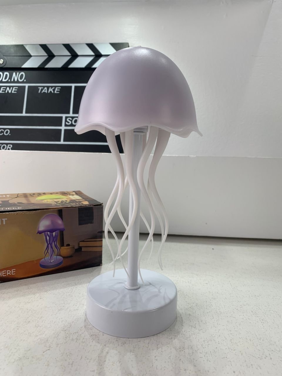 Lampe méduse RVB rechargeable avec capteur tactile et pieds dansants – مصباح ديكور على شكل قنديل