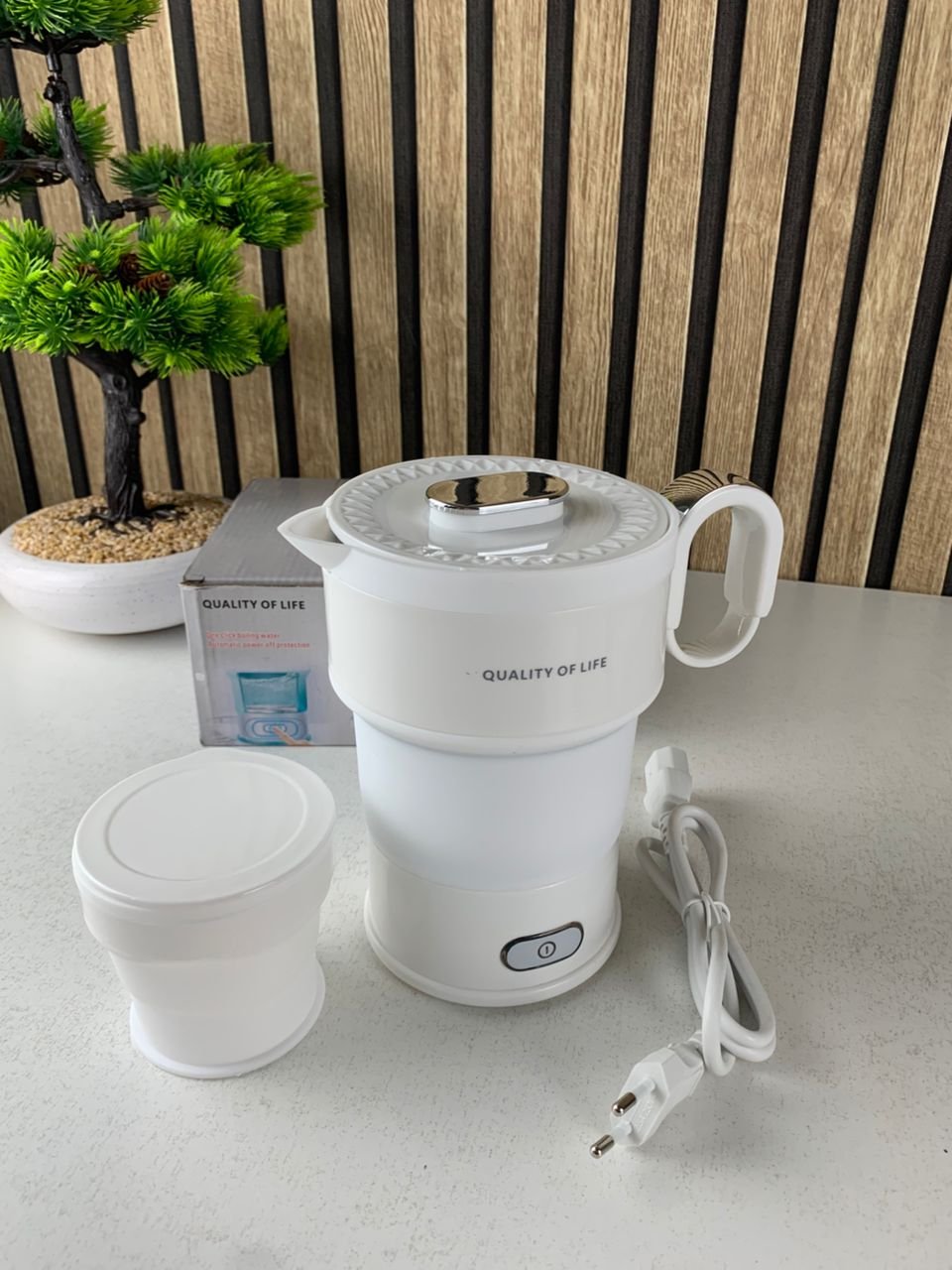 Bouilloire Électrique Pliable en Silicone Alimentaire avec Gobelet Pliable – غلاية مياه قابلة للطي ومحمولة