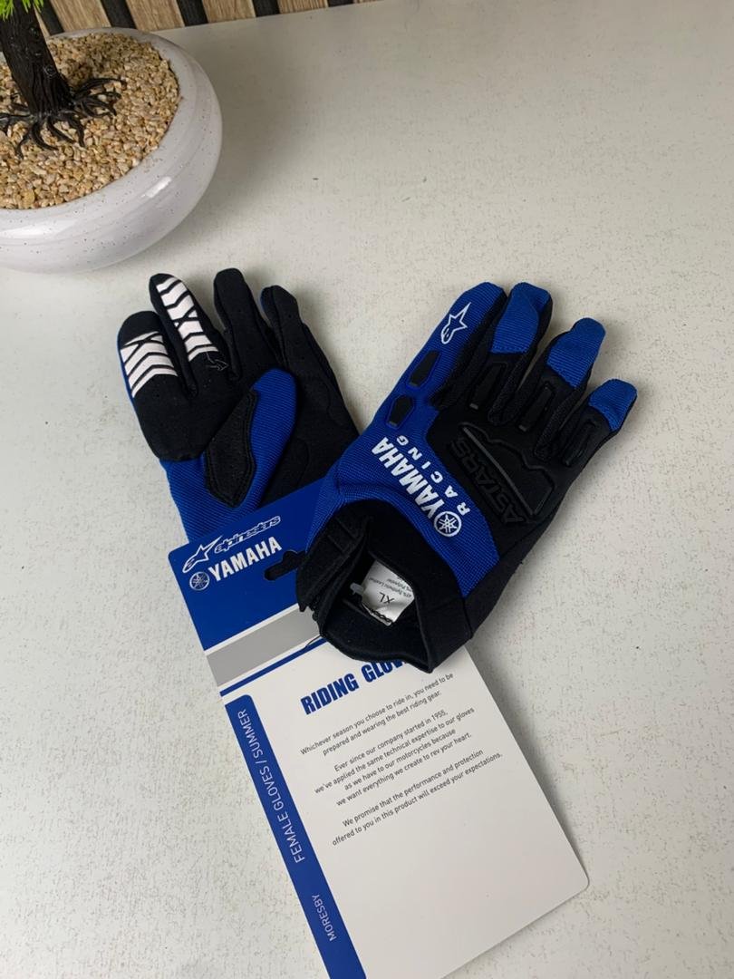 Gants YAMAHA MX & Alpinestars – قفازات ياماها إم إكس وألبينستارز