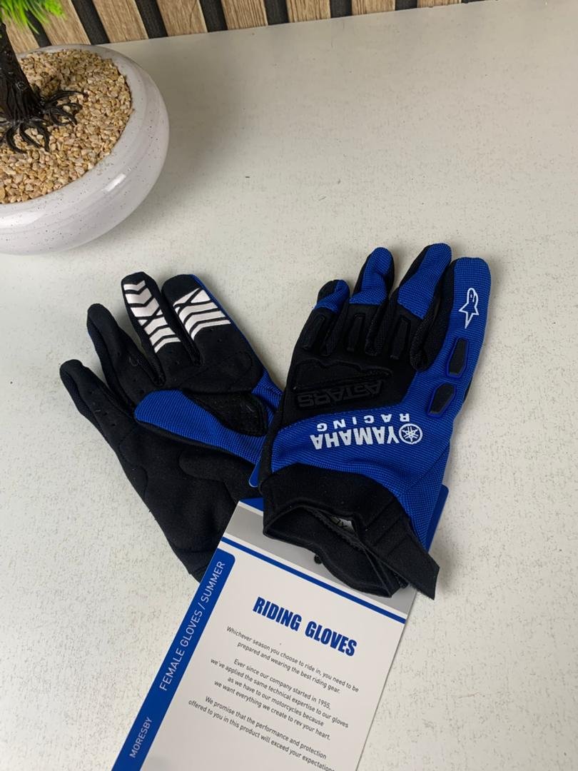 Gants YAMAHA MX & Alpinestars – قفازات ياماها إم إكس وألبينستارز