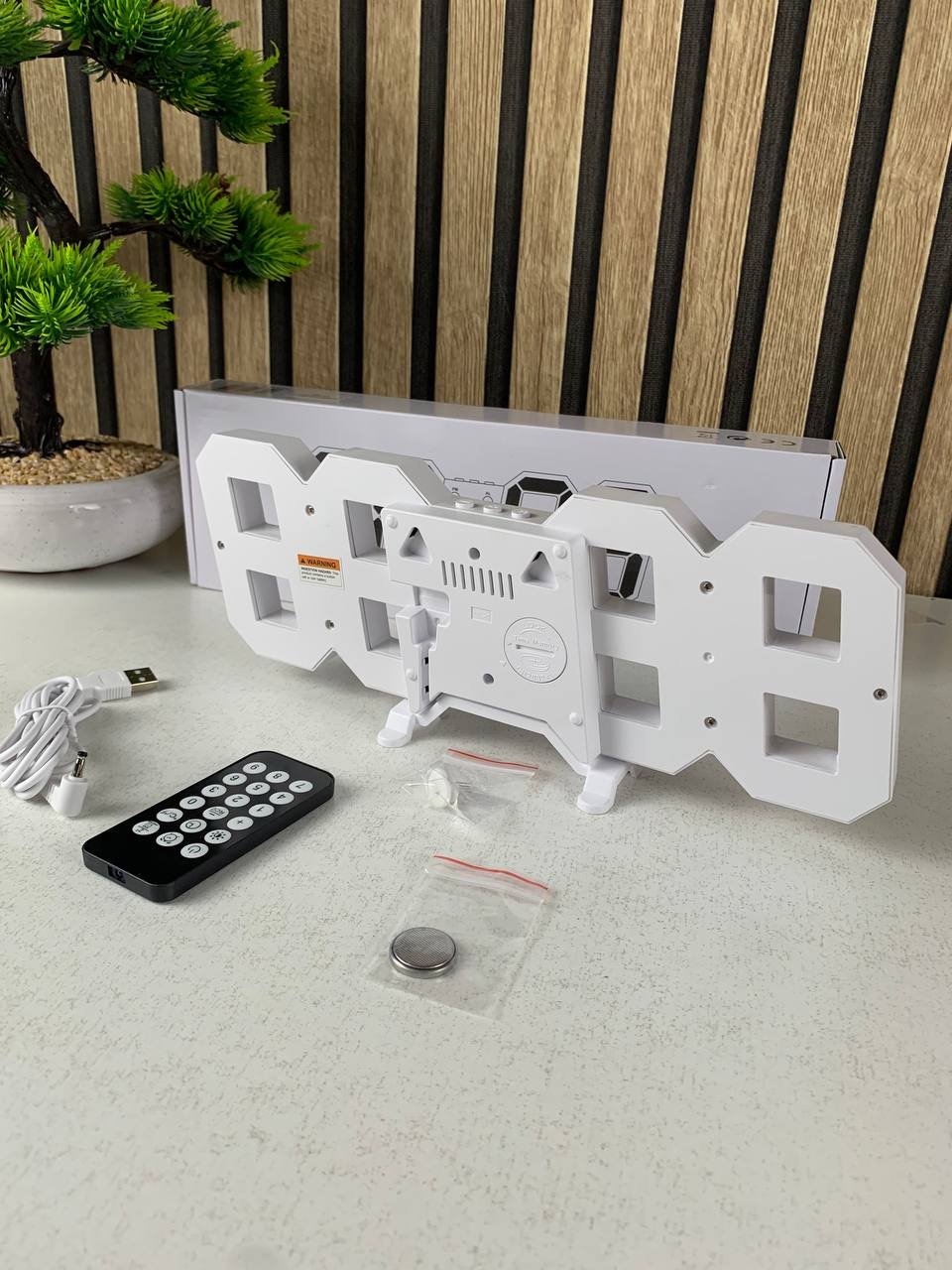 Horloge Murale numérique LED Blanche 3D GH0720L – ساعة رقمية تصميم ثلاثي الأبعاد